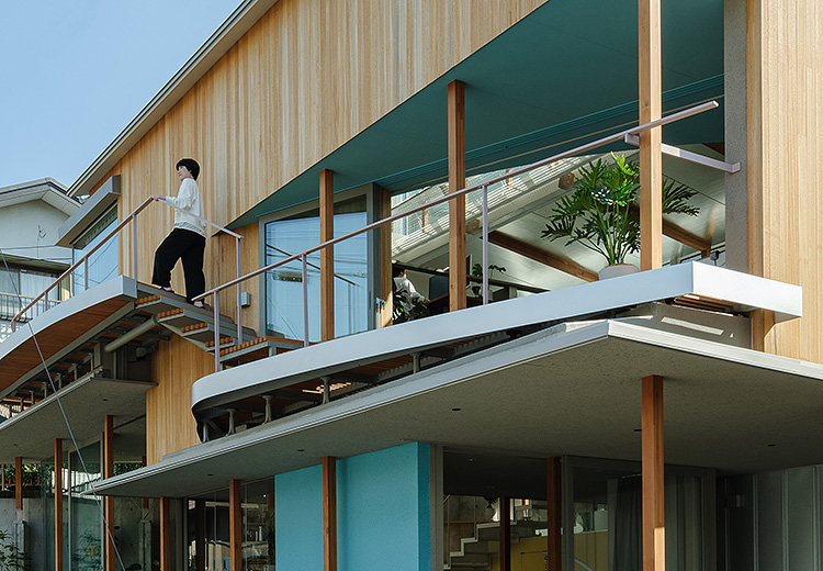 Blue Box Office - north facade - Sano lab., Keio Architecture