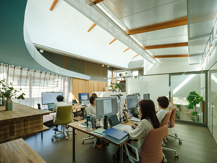 Blue Box Office - Light-reflecting Ceiling @ Office Space